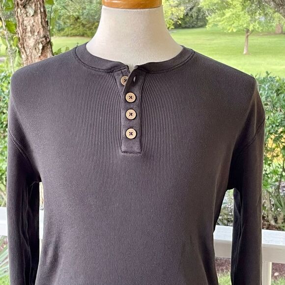 Burt’s Bees Baby 4 button Henley Shirt. Medium. Black. - Picture 2 of 5